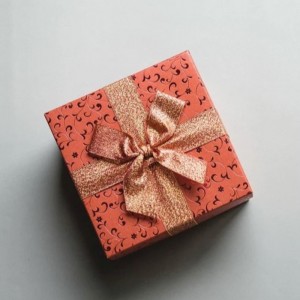 кутия за подаръци за луксозни хартиени бижута